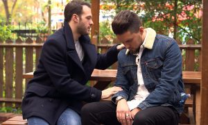 Hello Stranger hypnotist Aaron Calvert for Channel 4 hypnotises George on bench